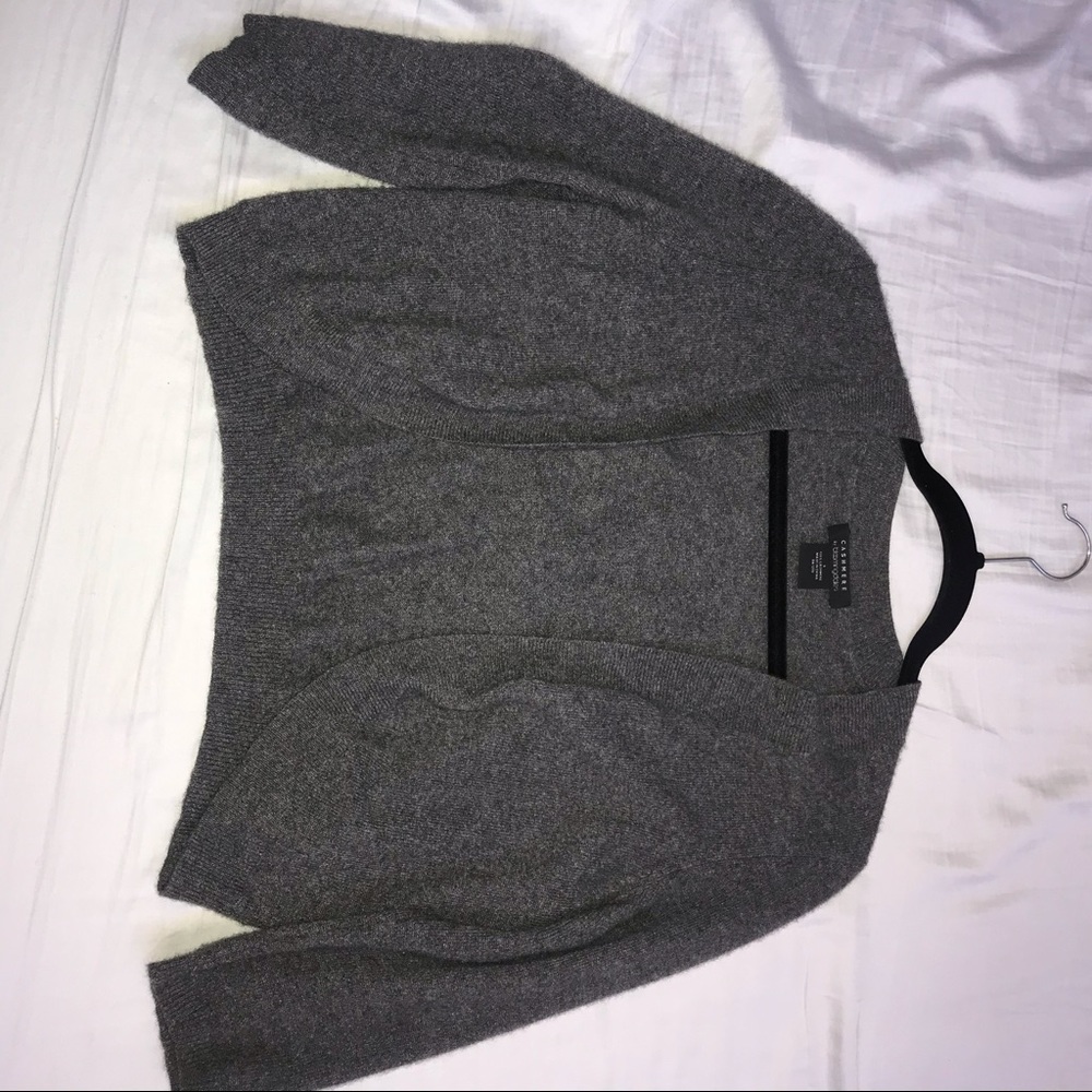 Bloomingdales 100% cashmere grey bolero cardigan